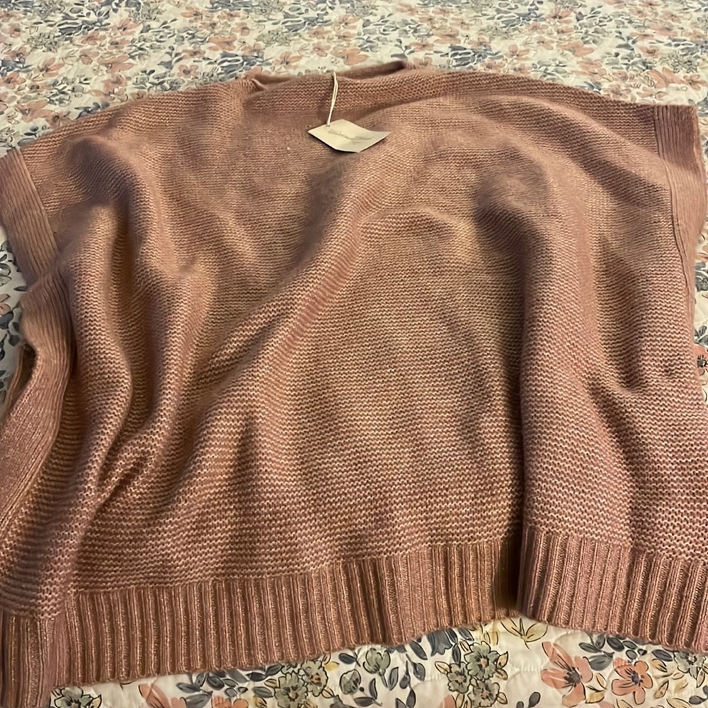 Universal Threads sweater